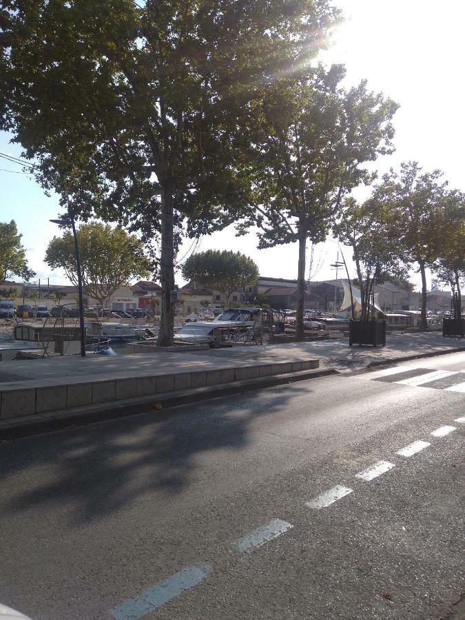 Beaucaire studio Apartment Exterior foto